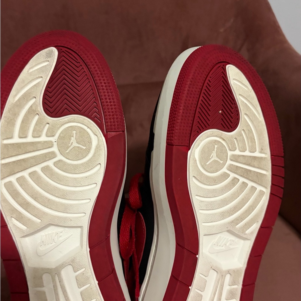 Black & Red Low-Top Sneakers - Picture 4 of 4